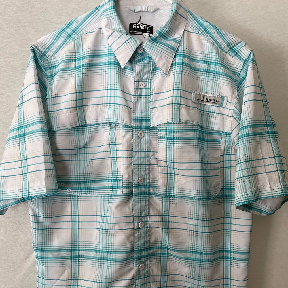Habit 40+solar factor button shirt s/p